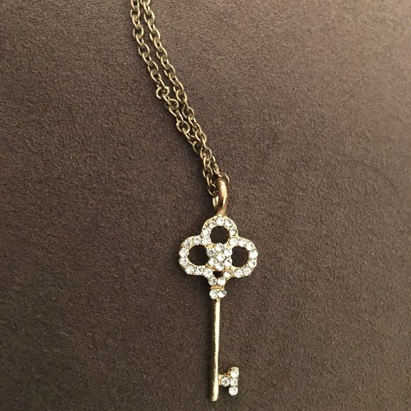 Key Pendant Necklace Vintage Swarovski Crystals - Picture 2 of 9